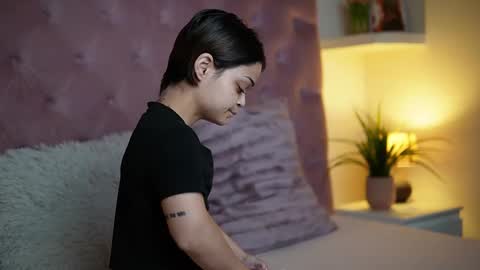 Snapshot of maiamini chatting on October 13, 10:32 pm Maia online show from October 13, 10:32 pm