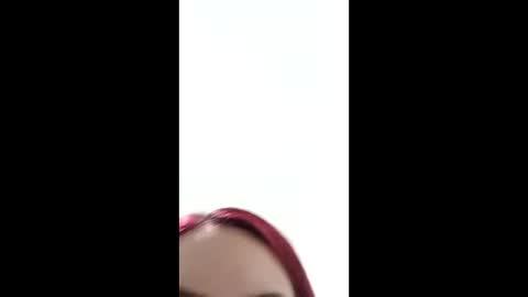 Snapshot of maiarosse_ chatting on February 25, 3:52 am MaiaRosse online show from February 25, 3:52 am