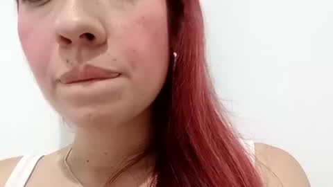 Snapshot of maiarosse_ chatting on February 28, 4:43 am MaiaRosse online show from February 28, 4:43 am