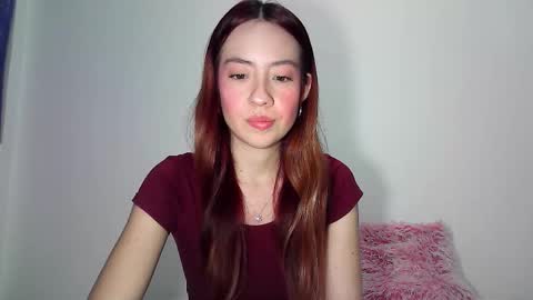 Snapshot of maiarosse_ chatting on October 28, 1:53 am MaiaRosse online show from October 28, 1:53 am