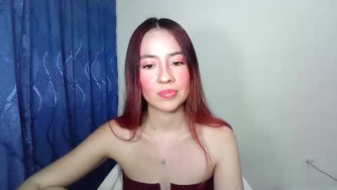 Snapshot of maiarosse_ chatting on December 14, 10:25 pm MaiaRosse online show from December 14, 10:25 pm