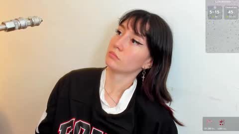 maibys online show from November 1, 3:52 am