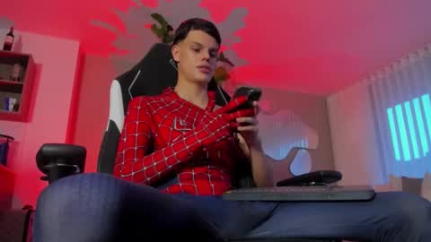 MAICOL  online show from October 31, 10:44 pm