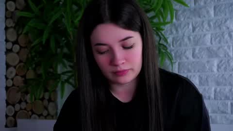 Lucy online show from May 1, 10:36 pm