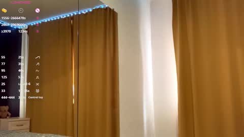 Snapshot of maidacompston chatting on October 7, 9:28 am Elina online show from October 7, 9:28 am