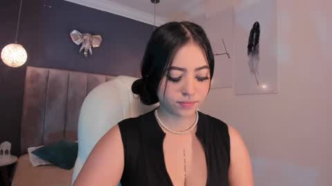 Snapshot of maiiitee_ chatting on December 1, 4:29 pm Mait online show from December 1, 4:29 pm