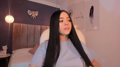 Snapshot of maiiitee_ chatting on January 18, 12:47 pm Mait online show from January 18, 12:47 pm