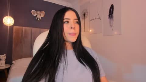 Snapshot of maiiitee_ chatting on January 18, 3:49 pm Mait online show from January 18, 3:49 pm