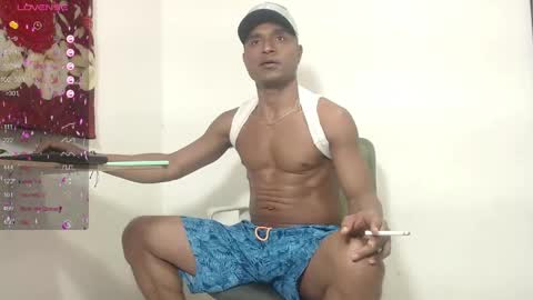 Snapshot of maik_alen chatting on May 21, 12:28 am . Maik Alen . online show from May 21, 12:28 am