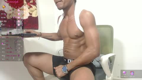 Snapshot of maik_alen chatting on May 27, 12:18 am . Maik Alen . online show from May 27, 12:18 am