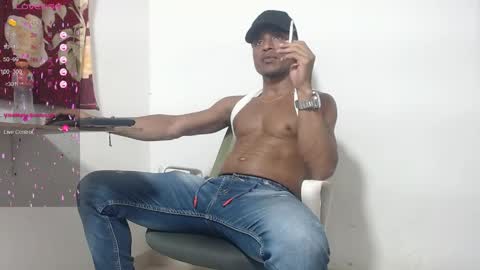 Snapshot of maik_alen chatting on June 2, 1:18 am . Maik Alen . online show from June 2, 1:18 am