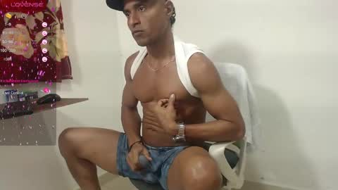 Snapshot of maik_alen chatting on June 9, 4:40 pm . Maik Alen . online show from June 9, 4:40 pm