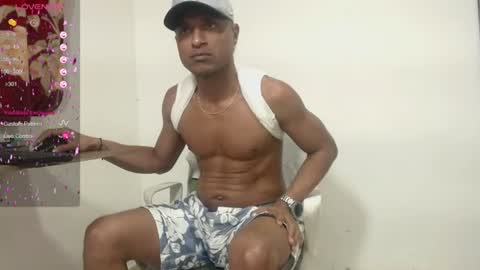 Snapshot of maik_alen chatting on June 10, 3:44 pm . Maik Alen . online show from June 10, 3:44 pm