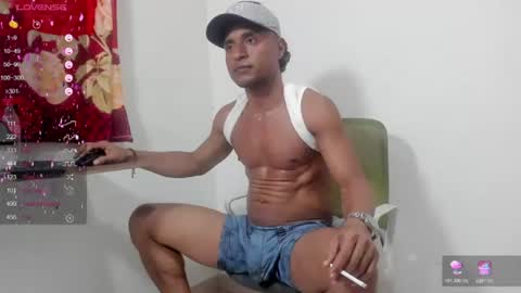 Snapshot of maik_alen chatting on July 31, 6:40 pm . Maik Alen . online show from July 31, 6:40 pm