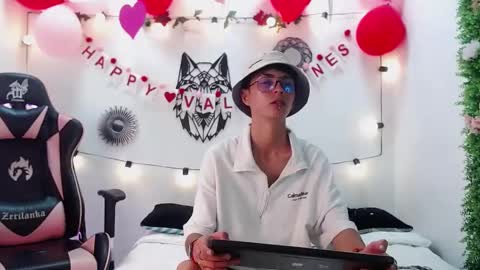 Maiky Cooper online show from February 9, 3:53 am