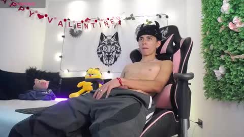 Maiky Cooper online show from February 15, 7:49 am