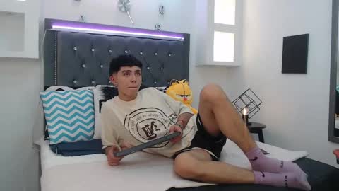 Maiky Cooper online show from March 10, 4:28 am