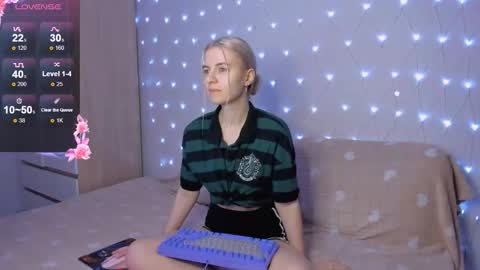 Your kitty online show from November 6, 3:35 pm