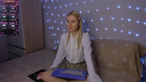 Your kitty online show from February 5, 4:11 pm