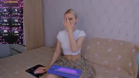 Your kitty online show from February 14, 4:09 am