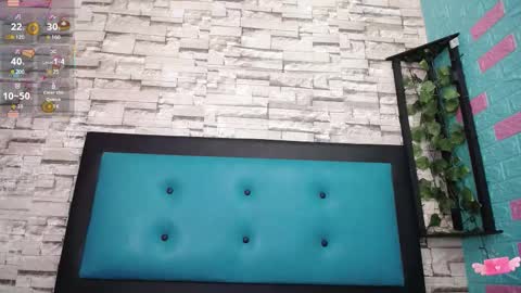 Snapshot of maily_can chatting on October 9, 1:42 pm MAILY CAN online show from October 9, 1:42 pm
