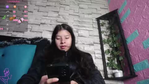  MAILY CAN  online show from December 15, 12:42 pm