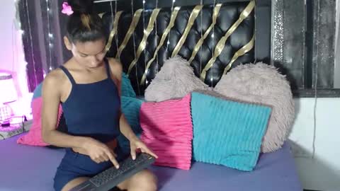 mailyn_gold online show from February 24, 11:52 am