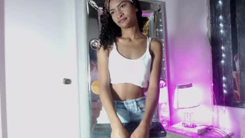 mailyn_gold online show from April 25, 11:46 am
