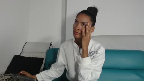mailyn_gold online show from June 19, 11:47 am
