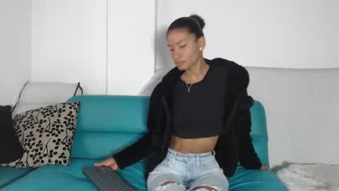 mailyn_gold online show from June 20, 11:57 am