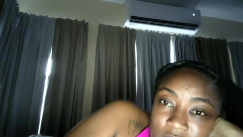 maincharactervybez online show from June 12, 10:52 pm
