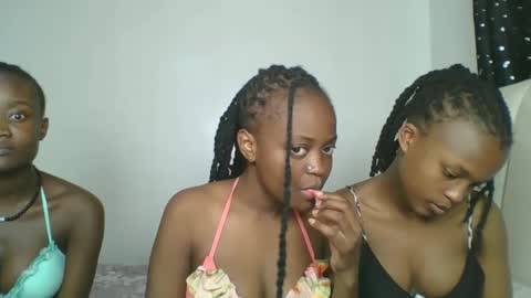 maira luv1 online show from December 18, 8:04 pm