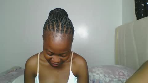 maira luv1 online show from February 11, 8:08 am