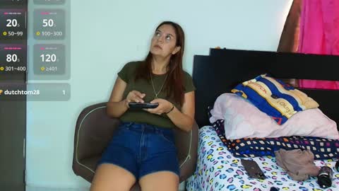 Snapshot of maira_milf chatting on November 21, 7:34 pm Maira online show from November 21, 7:34 pm