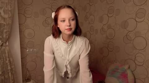 Maisie online show from October 14, 2:51 pm