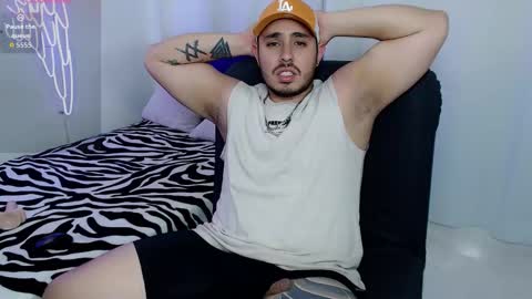 maison_xmed online show from March 12, 10:38 pm