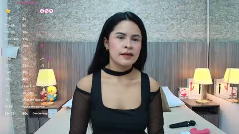   online show from May 8, 11:37 am