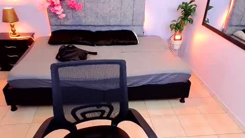 Snapshot of maite_stone1 chatting on October 4, 3:48 am MAITE STONE1 online show from October 4, 3:48 am