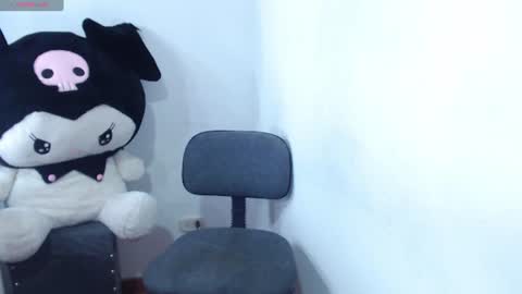 Snapshot of maja_bloom chatting on July 30, 5:06 am Maja online show from July 30, 5:06 am