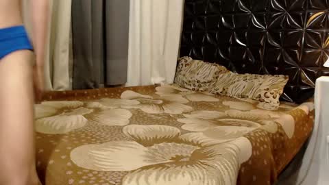 Snapshot of majestic_anne chatting on February 20, 4:46 pm Annalyn online show from February 20, 4:46 pm