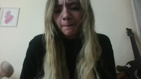 majo_gomezz online show from November 17, 11:10 pm