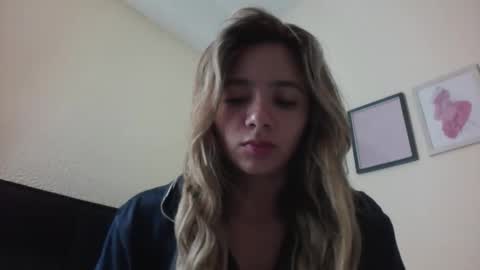 majo_gomezz online show from February 16, 4:19 am