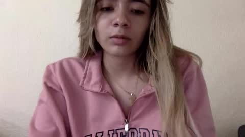 majo_gomezz online show from April 27, 3:04 am