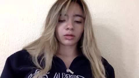 Snapshot of majo_gomezz chatting on May 21, 1:56 am majo_gomezz online show from May 21, 1:56 am