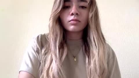 Snapshot of majo_gomezz chatting on May 25, 4:35 pm majo_gomezz online show from May 25, 4:35 pm
