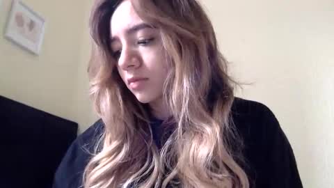 Snapshot of majo_gomezz chatting on June 5, 5:07 pm majo_gomezz online show from June 5, 5:07 pm