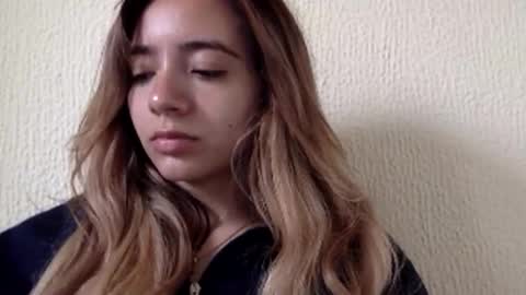 Snapshot of majo_gomezz chatting on June 6, 4:55 pm majo_gomezz online show from June 6, 4:55 pm