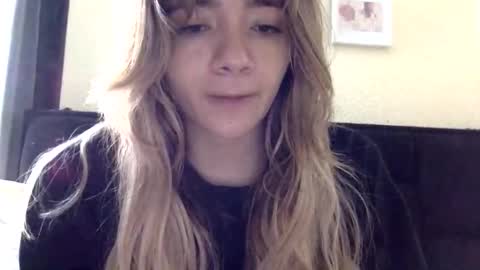 Snapshot of majo_gomezz chatting on June 9, 4:02 am majo_gomezz online show from June 9, 4:02 am