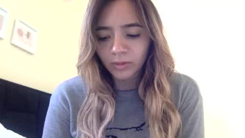 Snapshot of majo_gomezz chatting on June 11, 4:27 pm majo_gomezz online show from June 11, 4:27 pm