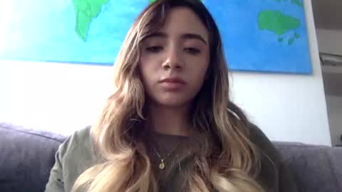 Snapshot of majo_gomezz chatting on June 16, 9:06 pm majo_gomezz online show from June 16, 9:06 pm